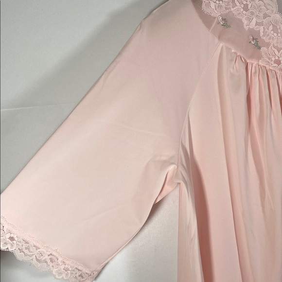 Vintage Pink Lace Robe with Elbow-Length Sleeves - Picture 3 of 7